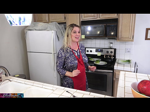 ❤️ Stepmom milking him in the kitchen before his date. ️❌ Fucking at en-gb.my-hentai-gallery.ru ️